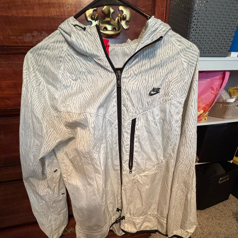 Nike windbreaker